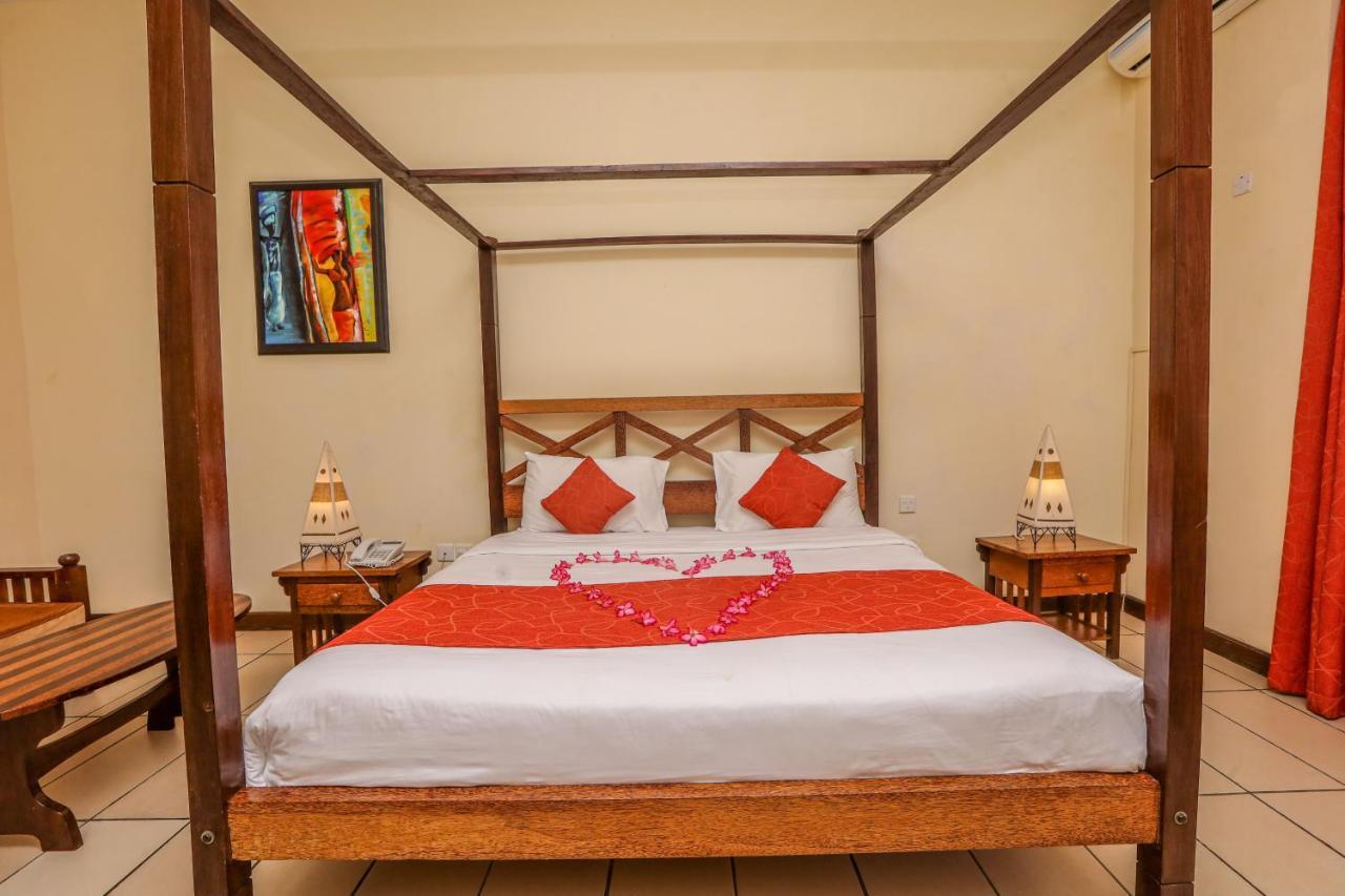 Cityblue Creekside Hotel & Suites Момбаса Екстер'єр фото